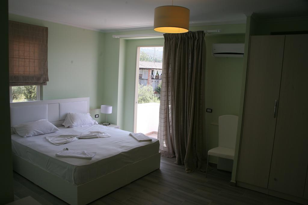 Hotel Ionian Dhermi Phòng bức ảnh