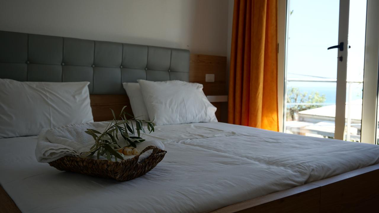 Hotel Ionian Dhermi Ngoại thất bức ảnh